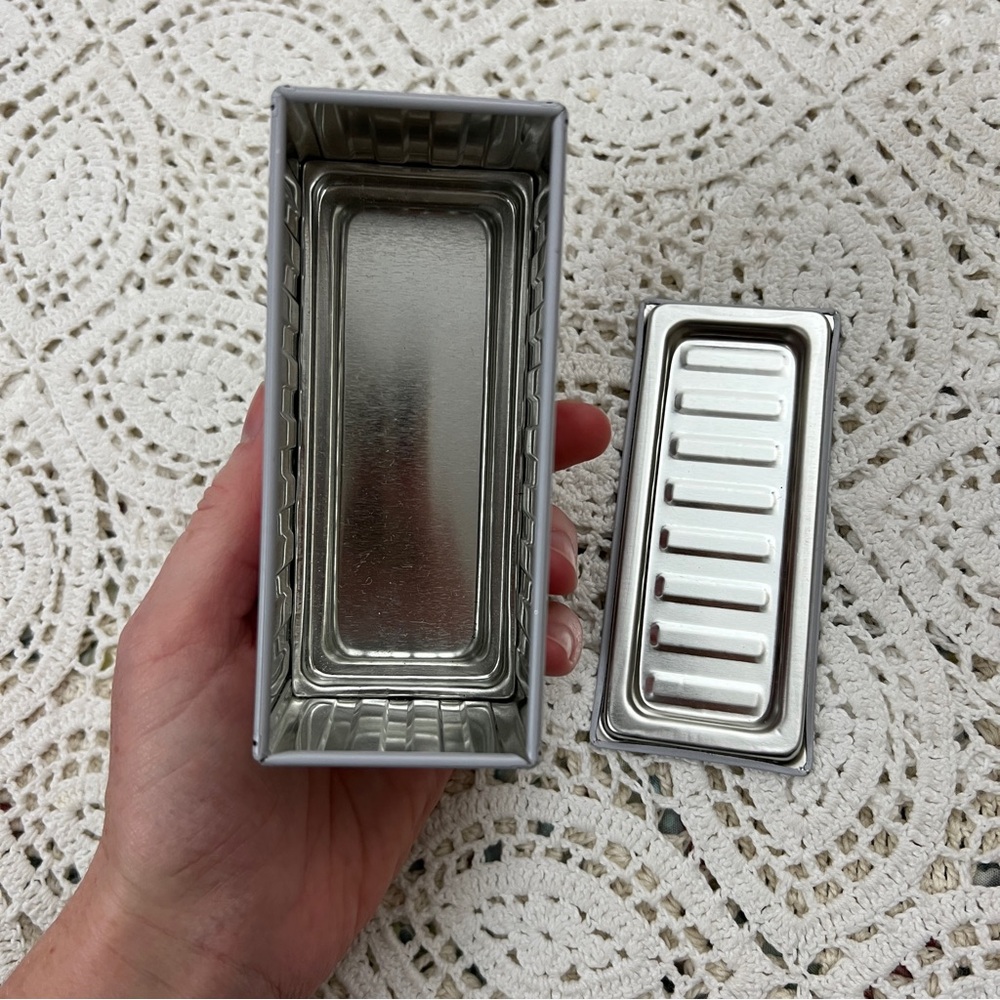 Tiny container tin - Picture 7 of 11